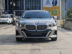 BMW 5 Series 530Li Premier M Sport Package - ფოტო 2