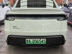 Tesla Model Y Rear-Wheel Drive - ფოტო 5