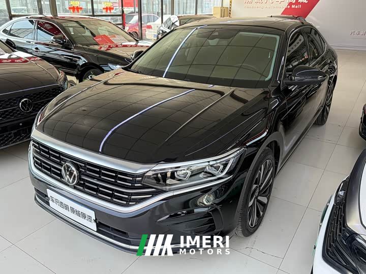 Volkswagen Passat 330TSI Luxury