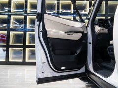 Lexus LM 500h Six-Seat Premium Edition - ფოტო 14