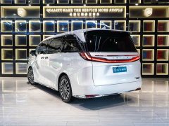 Lexus LM 500h Six-Seat Premium Edition - ფოტო 4