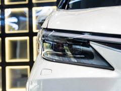 Lexus LM 500h Six-Seat Premium Edition - ფოტო 8