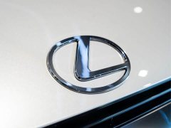 Lexus LM 500h Six-Seat Premium Edition - ფოტო 9