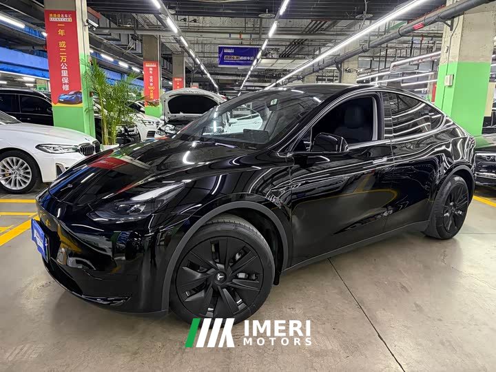 Tesla Model Y Facelift Rear-Wheel Drive