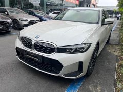 BMW 3 Series 325Li M Sport Package - ფოტო 1