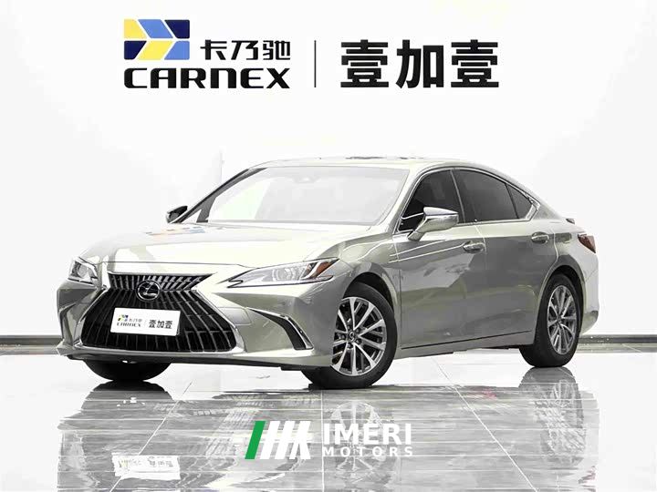 Lexus ES 300h Excellence Edition
