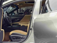 Lexus ES 2022 300h Excellence Edition - ფოტო 8