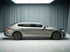 BMW 5 Series 530Li Premier M Sport Package - ფოტო 4