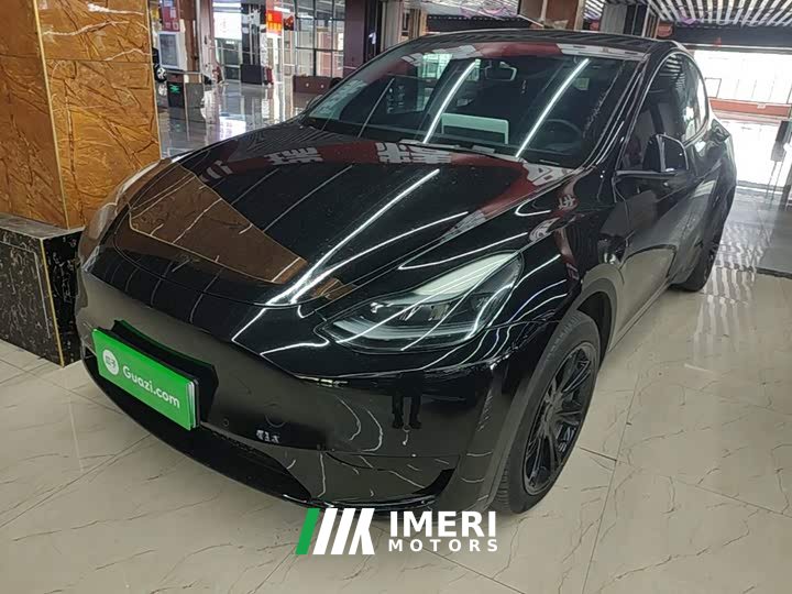 Tesla Model Y Facelift Rear-Wheel Drive