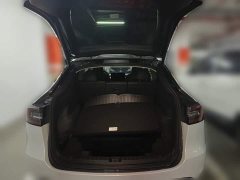 Tesla Model Y Rear-Wheel Drive - ფოტო 9
