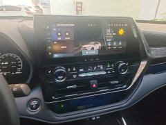 Toyota Crown Venza 2024 2.5L HEV AWD Premium - ფოტო 12