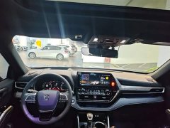 Toyota Crown Venza 2024 2.5L HEV AWD Premium - ფოტო 9
