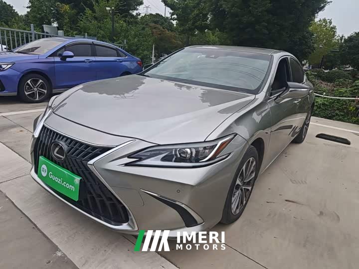 Lexus ES 2021 200 Luxury - ავტომობილი ჩინეთიდან