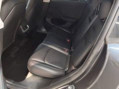 Tesla Model Y Rear-Wheel Drive - ფოტო 16