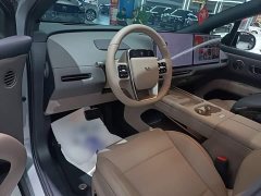 Li Auto i6 Four-Wheel Drive Standard Edition - ფოტო 9