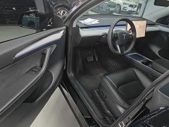 Tesla Model Y Rear-Wheel Drive - ფოტო 15