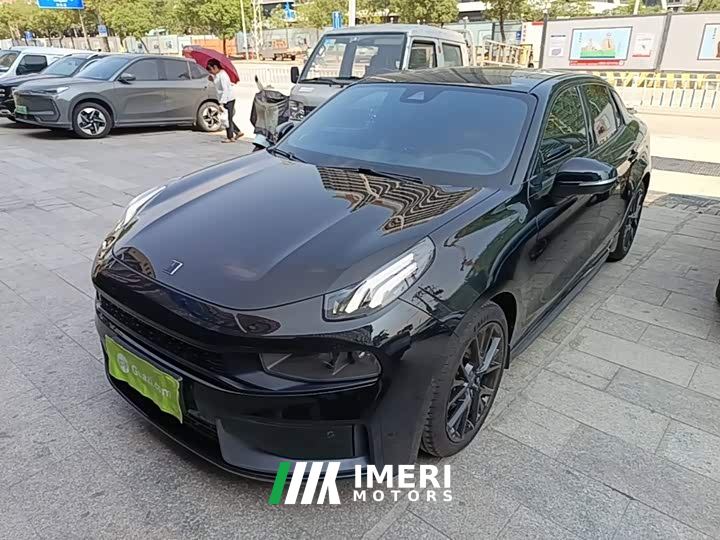 Lynk & Co 03 1.5T DCT Pro