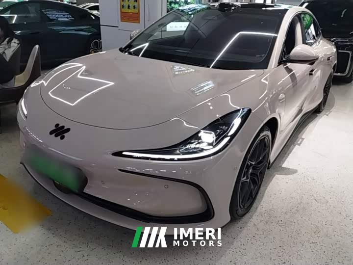 IM Motors Zhiji L6 Max Standard Edition - ავტომობილი ჩინეთიდან