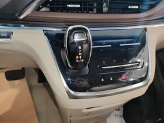 Buick GL8 Land Business Class Smart Edition - ფოტო 13