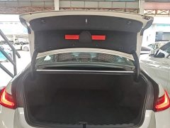 BMW i3 eDrive 40 L Midnight Edition Package - ფოტო 18