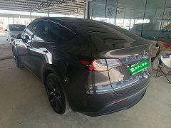 Tesla Model Y Rear-Wheel Drive - ფოტო 4