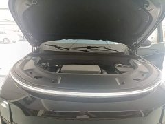 Li Auto Ideal L8 Air - ფოტო 19