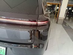 Li Auto Ideal L8 Air - ფოტო 7
