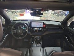 Toyota Crown Venza 2022 2.5L HEV AWD Premium - ფოტო 9
