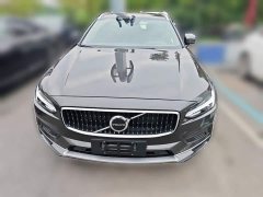 Volvo V90 Cross Country B5 AWD Plus - ფოტო 4