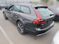 Volvo V90 Cross Country B5 AWD Plus - ფოტო 6