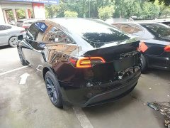 Tesla Model Y Long Range All-Wheel Drive - ფოტო 4