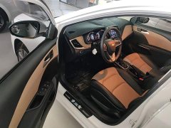 Chevrolet Cruze 320 Automatic Enjoy Sunroof Edition - ფოტო 15