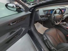 FAW Red Flag E-QM5 Facelift Base Mobility Edition - ფოტო 15