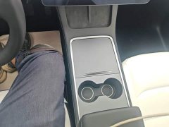 Tesla Model Y Standard Range RWD - ფოტო 13