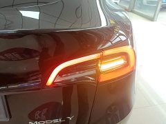 Tesla Model Y Standard Range RWD - ფოტო 7