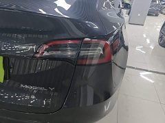Tesla Model Y Long Range All-Wheel Drive - ფოტო 7