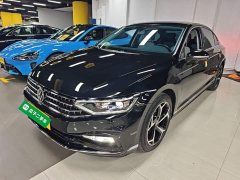 Volkswagen Magotan Zhongxiang 330TSI DSG Luxury - ფოტო 1
