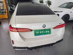BMW 5 Series 525Li M Sport Package - ფოტო 5