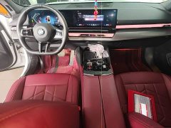 BMW 5 Series 525Li M Sport Package - ფოტო 9