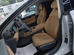 Leapmotor C01 EREV 216 Exclusive Edition - ფოტო 14