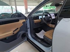 Leapmotor C01 EREV 216 Exclusive Edition - ფოტო 15