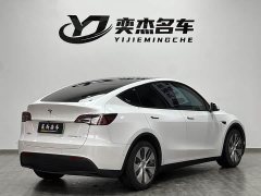 Tesla Model Y Standard Range RWD - ფოტო 9