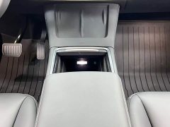 Tesla Model Y Rear-Wheel Drive - ფოტო 11