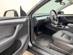 Tesla Model Y Rear-Wheel Drive - ფოტო 4