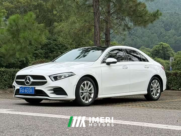 Mercedes-Benz A-Class Facelift A 200 L Sport Sedan Fashion Edition