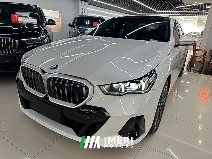 BMW 5 Series (Imported) 525i M Sport Package