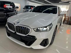 BMW 5 Series (Imported) 525i M Sport Package - ფოტო 1