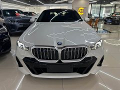 BMW 5 Series (Imported) 525i M Sport Package - ფოტო 2