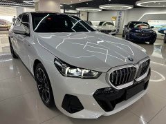 BMW 5 Series (Imported) 525i M Sport Package - ფოტო 3