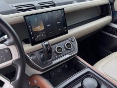 Land Rover Defender 2022 110 P400 Dark Edition - ფოტო 11
